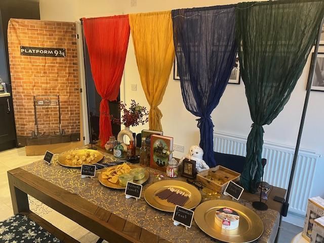 Wingardium Leviosa! Emma prinese čarovnijo Harryja Potterja domov s pomočjo Temu